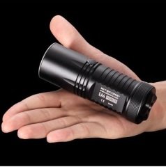 NITECORE EA4 860 LUMEN EL FENERI(4XAA)